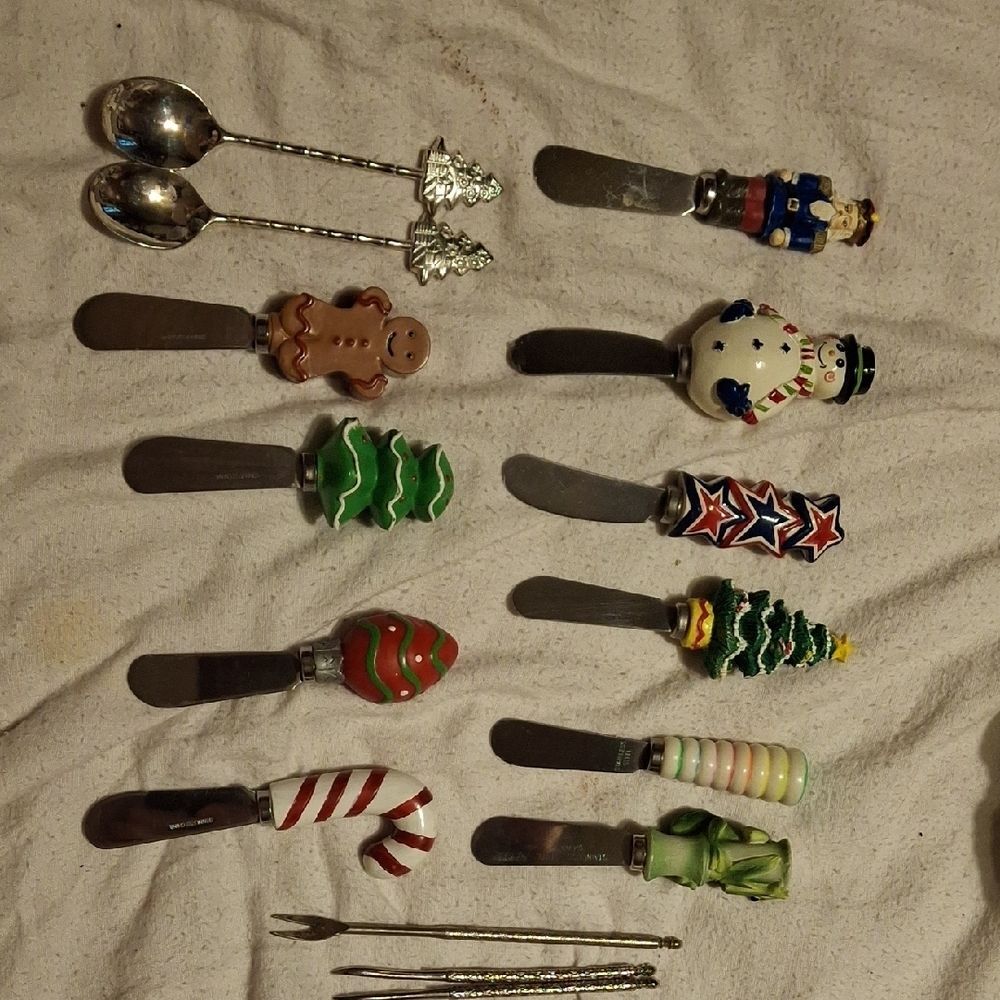 Lot Of 15 Pieces Stainless Steel Spreaders and Spoons Set, Picks